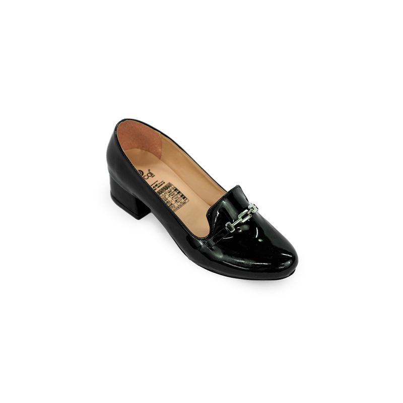 TACONES-NEGROS-FOCAL-MUJER