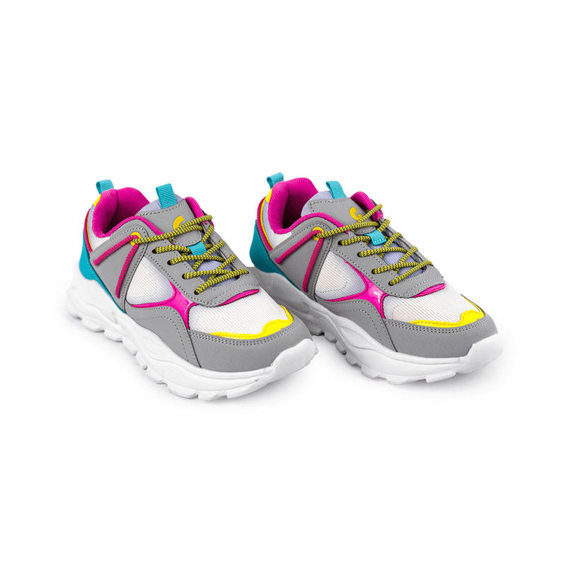 TENIS-GRIS-GOMOSOS-NIÑA
